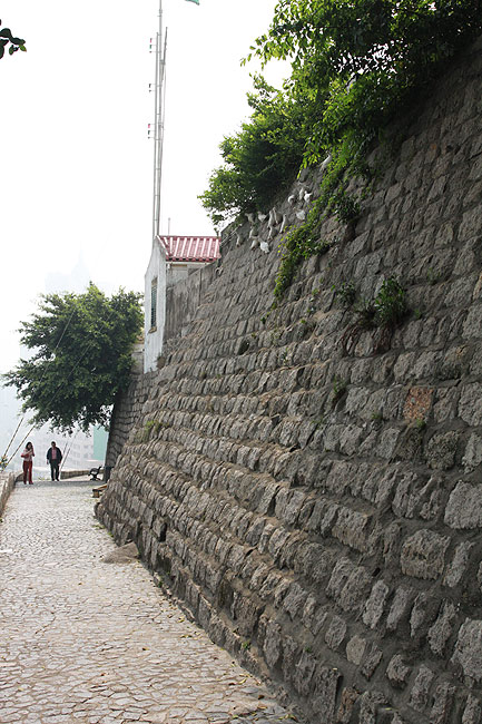 Макао, Экскурсия Холм Гия, Крепость Гия (Macao, Guia Hill Route, Fortaleza da Guia - Guia Fort)
