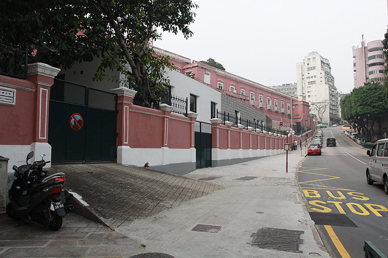 Макао, Экскурсия Холм Гия, Управление Сил Безопасности Макао (Macao, Guia Hill Route, Macau Security Forces Office)