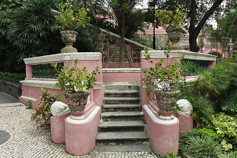 Макао, Экскурсия Холм Гия, Сад Святого Франциска (Macao, Guia Hill Route, Jardim de S. Francisco)