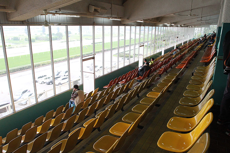 Макао, Скачки, Крытые трибуны (Macao, Horse Racing, Covered Tribunes)