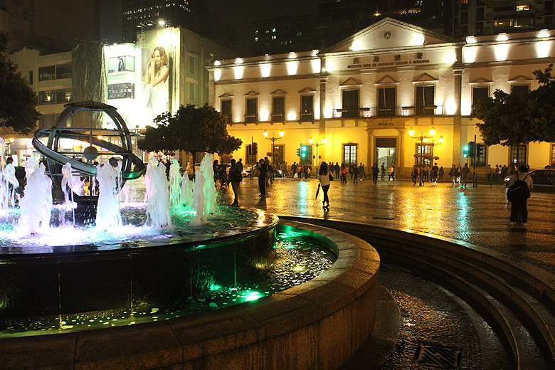 Фото. Leal Senado